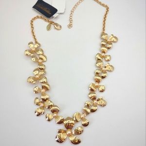 NWT Necklace Brooks Brothers gold tone and faux pearl